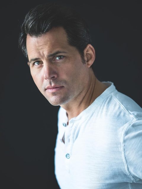 Kristoffer Polaha