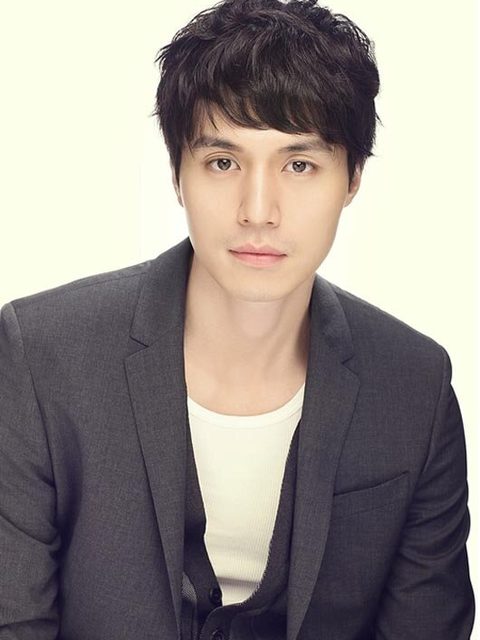 Lee Dong Wook
