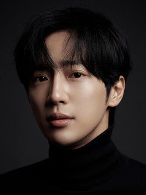 Lee Sang-yeob