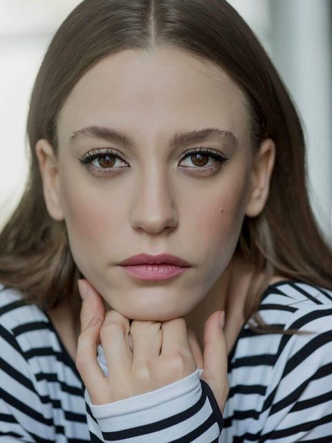 Serenay Sarıkaya